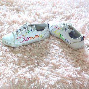 Tommy Hilfiger Anney Script classic sneaker with a rainbow logo size 13 used. A